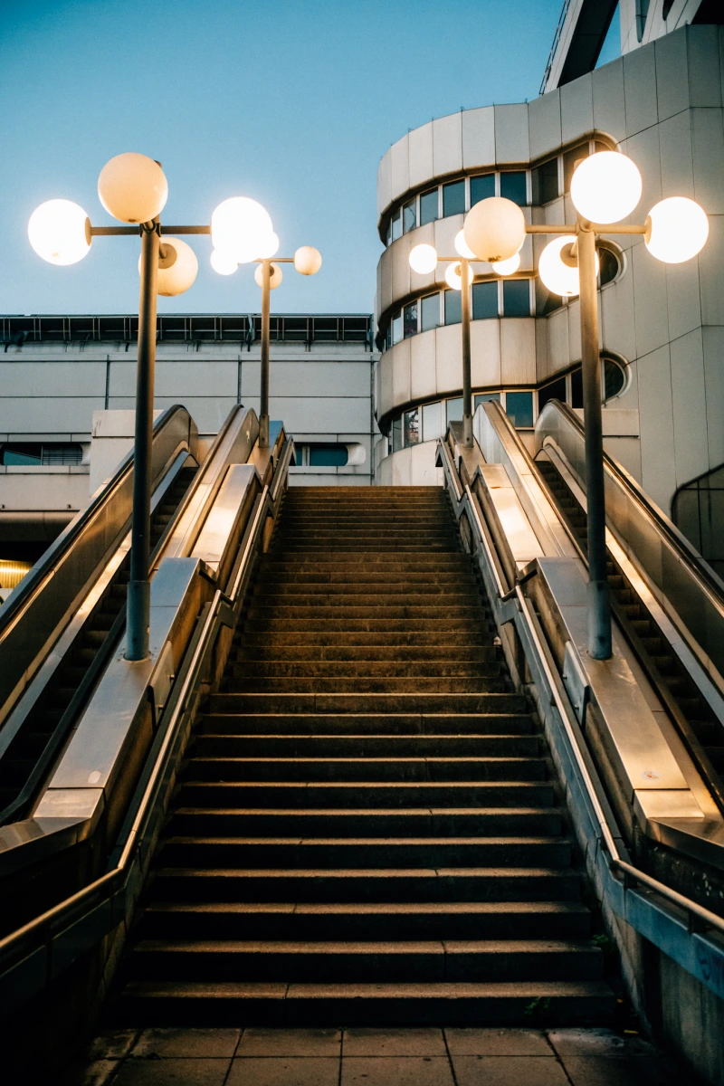 Außentreppe zur Brücke des ICCs