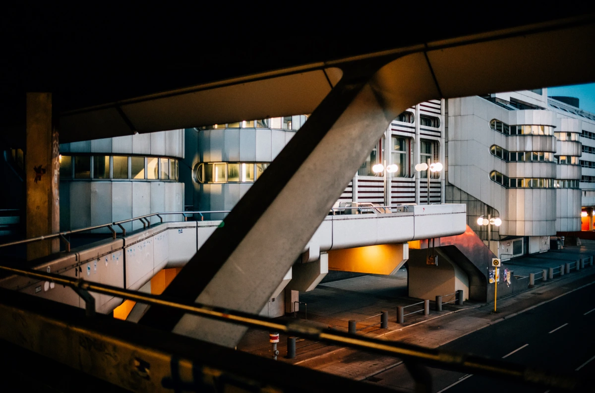 Blick von der Brücke auf das ICC