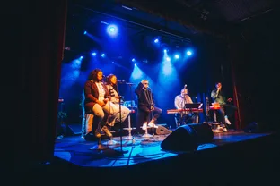 The World Live