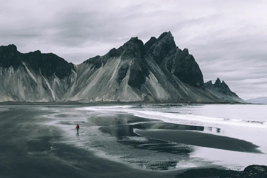 Vestrahorn-Gebirge und Stokksnes-Strand bei Hofn